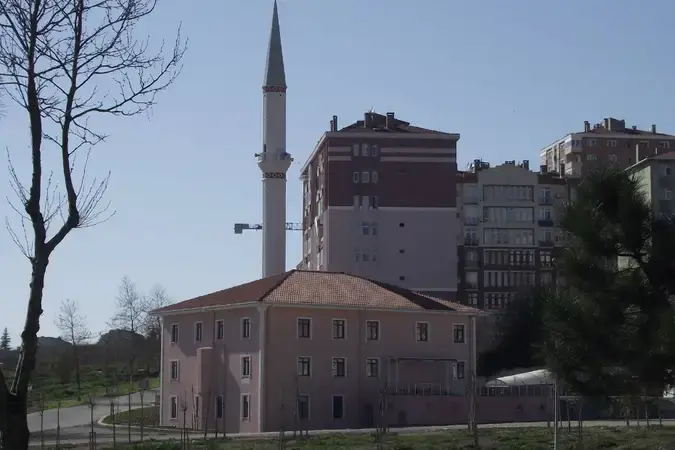 İstanbul Beylikdüzü Osman Hasan Uzun Cami kapak görseli