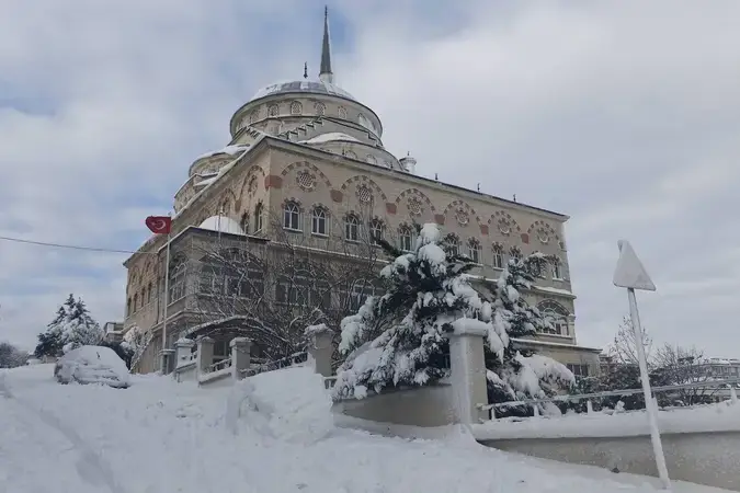 İstanbul Beylikdüzü Hacı Ali Akyazıcı Cami kapak görseli