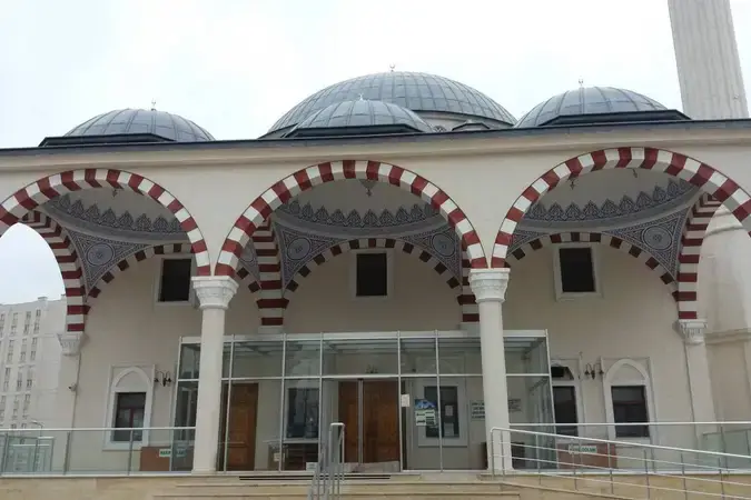 İstanbul Beylikdüzü Hacı Mehmet Peker Cami kapak görseli