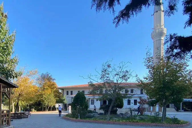 İstanbul Beylikdüzü İhlas Marmara Evleri Cami kapak görseli