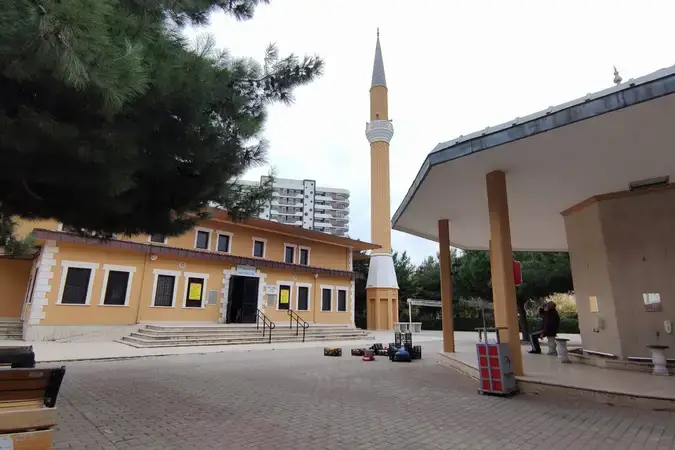 İstanbul Beylikdüzü Yaşar Cimilili Cami kapak görseli