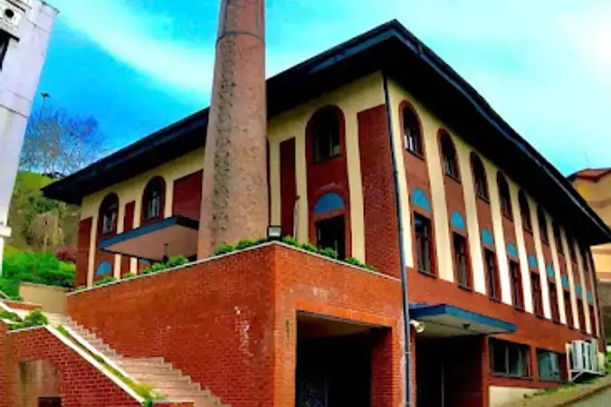 İstanbul Beyoğlu Beyoğlu İmam Hatip Lisesi Cami kapak görseli