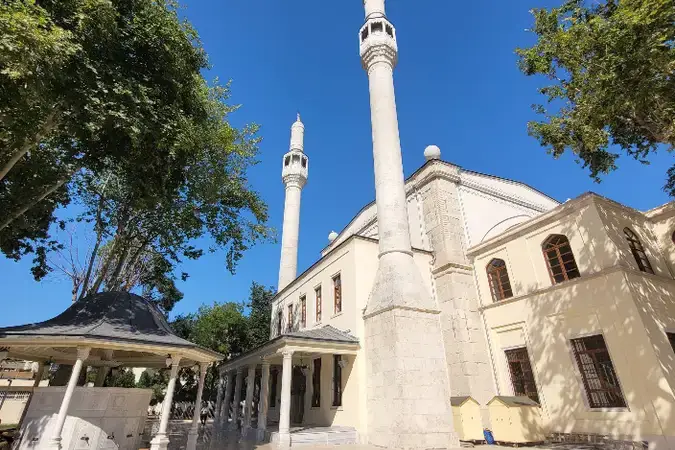 İstanbul Beyoğlu Camii Kebir Kasımpaşa Büyük Cami kapak görseli