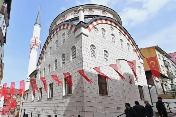 İstanbul Beyoğlu Çıksalın Cami kapak görseli