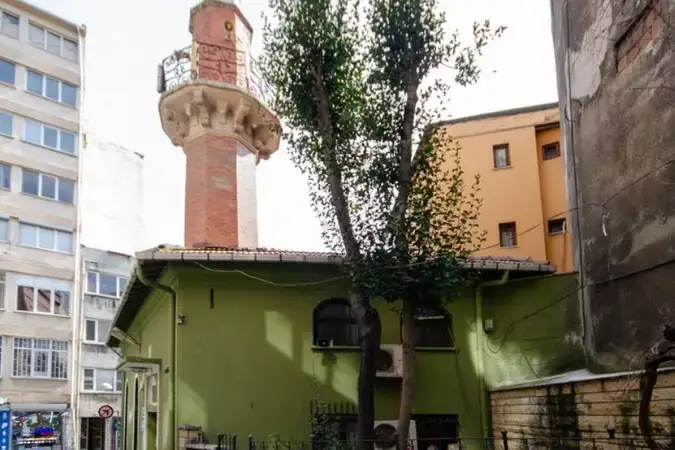 İstanbul Beyoğlu Emekyemez Cami kapak görseli