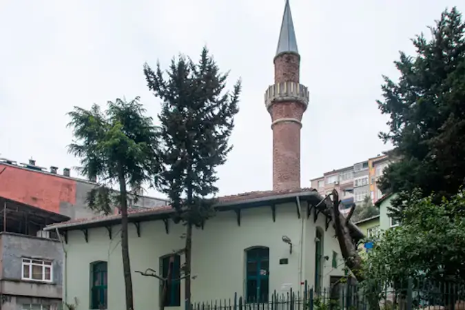 İstanbul Beyoğlu Gedikabdi Cami kapak görseli