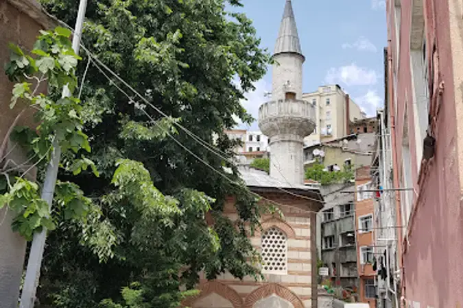 İstanbul Beyoğlu Hacı Ferhat Cami kapak görseli