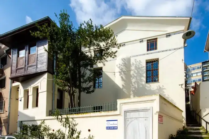 İstanbul Beyoğlu İlyas Çelebi Cami kapak görseli