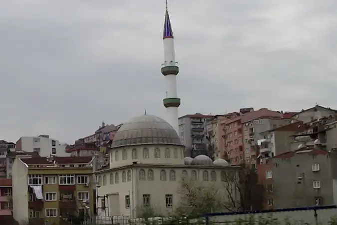 İstanbul Beyoğlu Küçük Piyale Cami kapak görseli