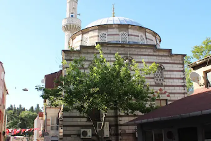 İstanbul Beyoğlu Kulaksız Çarşı Cami kapak görseli