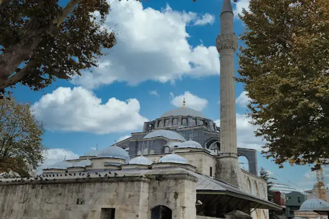 İstanbul Beyoğlu Kılıç Ali Paşa Cami kapak görseli