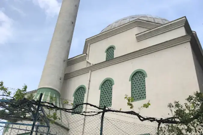 İstanbul Beyoğlu Sururi Mehmet Cami kapak görseli