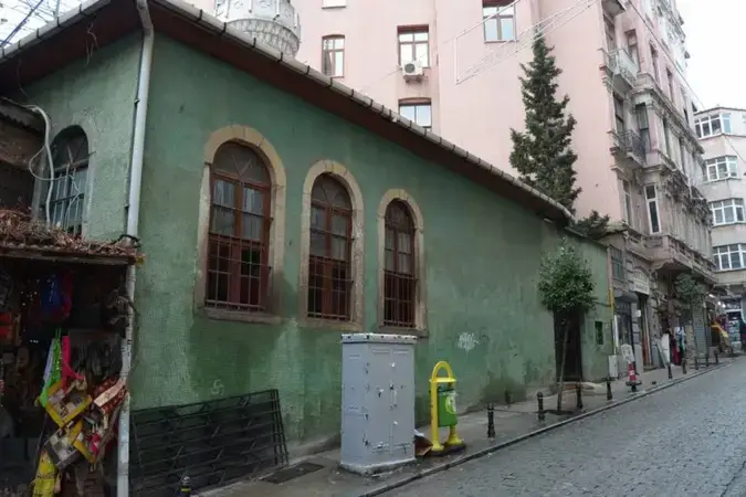 İstanbul Beyoğlu Şahkulu Cami kapak görseli