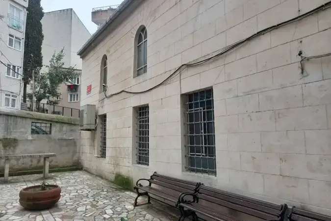 İstanbul Beyoğlu Seyitali Çelebi Cami kapak görseli