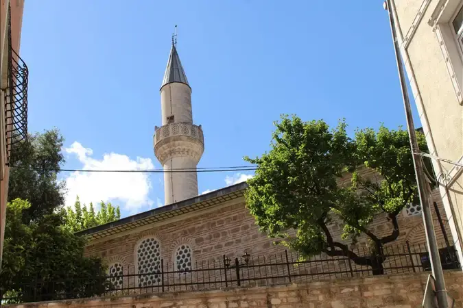 İstanbul Beyoğlu Sinanpaşa Cami kapak görseli