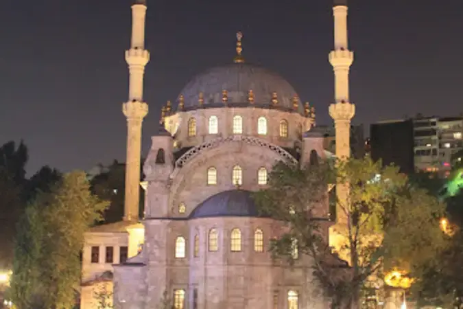 İstanbul Beyoğlu Tophane Nusretiye Cami kapak görseli