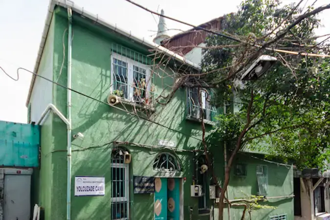 İstanbul Beyoğlu Yolcuzade Cami kapak görseli