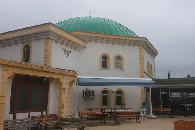 İstanbul Büyükçekmece Abdurrahim Reyhan Cami kapak görseli