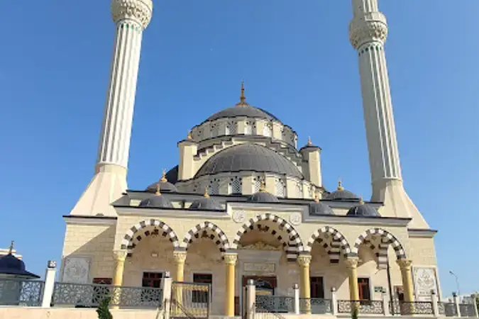 İstanbul Büyükçekmece Haci Nadvah Kemalogullari Cami kapak görseli