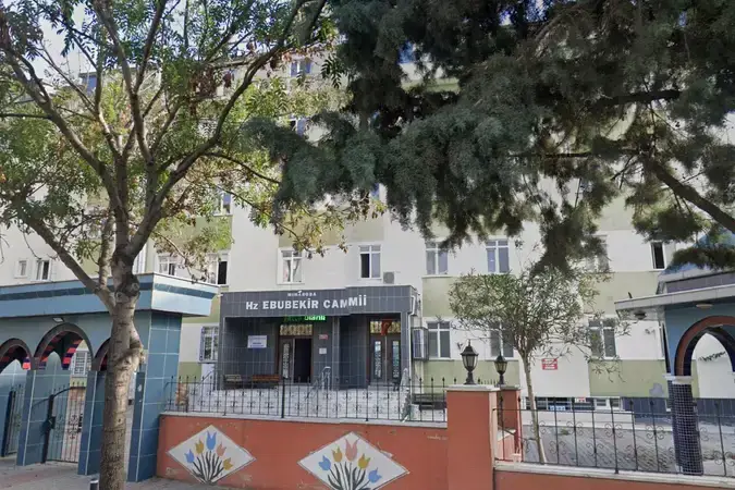 İstanbul Büyükçekmece Mimarsinan Hz. Ebubekir Cami kapak görseli