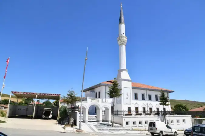 İstanbul Çatalca Çakıl Mahallesi Şeref Tatlı Cami kapak görseli
