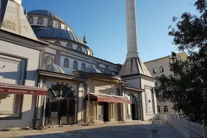 İstanbul Çekmeköy Alemdağ Merkez Cami kapak görseli