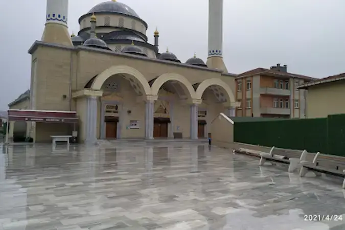 İstanbul Çekmeköy Hacı Fatma Talip Kahraman Cami kapak görseli