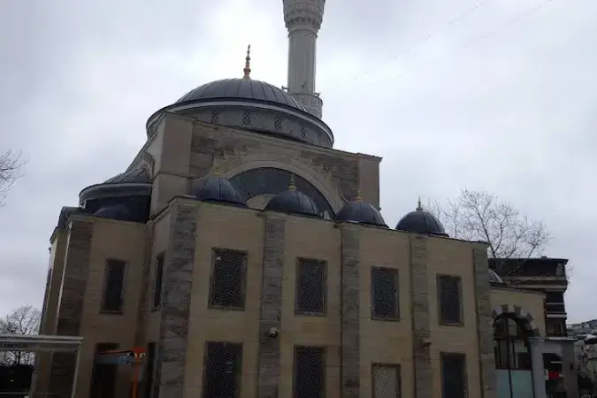 İstanbul Çekmeköy Hacı Hediye Ali Rıza Elçiçek Cami kapak görseli