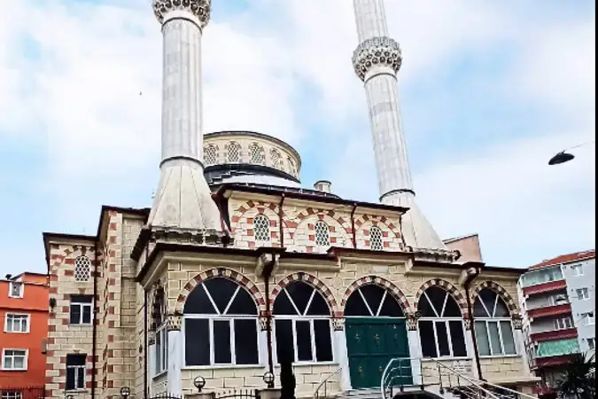 İstanbul Esenler Fatma Hatun Cami kapak görseli