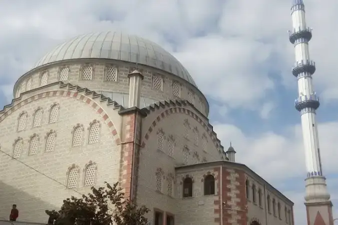 İstanbul Esenyurt Osmanlı Cami (Ozanlar Cami) kapak görseli