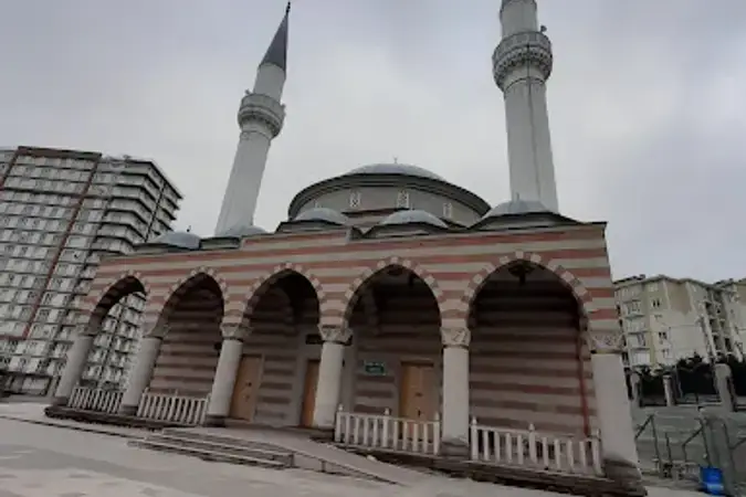 İstanbul Esenyurt Piri Reis Mahallesi Cami kapak görseli