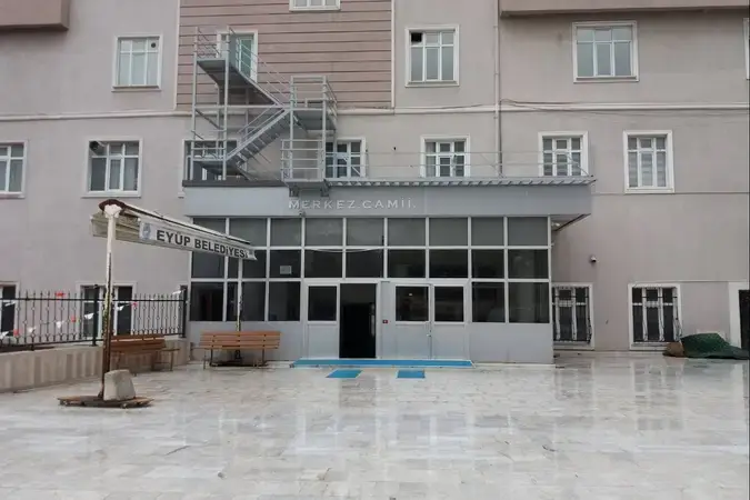 İstanbul Eyüpsultan Akşemsettin Merkez Cami kapak görseli