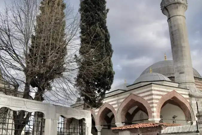 İstanbul Fatih Aşıkpaşa Hüseyinağa Cami kapak görseli