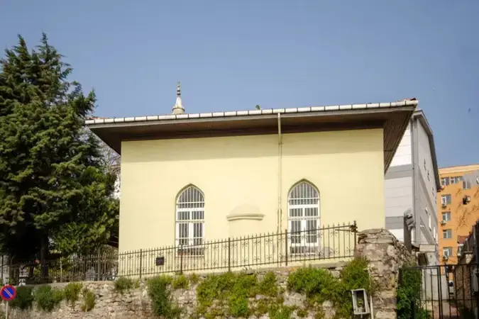 İstanbul Fatih Beyaziti Cedid Cami kapak görseli