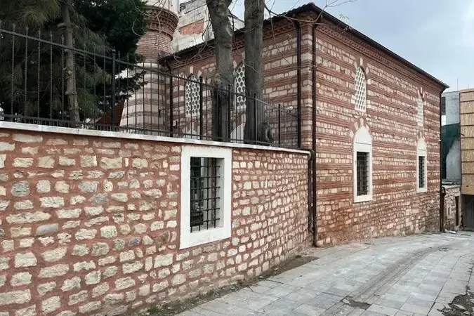İstanbul Fatih Eminönü Hoca Kasım Günani Cami kapak görseli