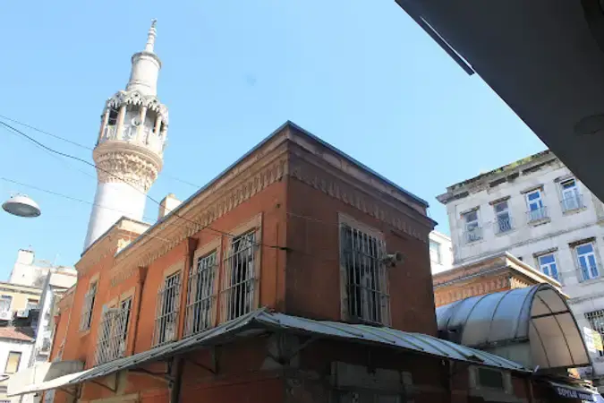 İstanbul Fatih Hacı Küçük Cami kapak görseli