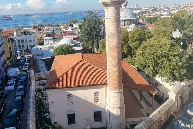 İstanbul Fatih Helvacıbaşı İskender Ağa Cami kapak görseli