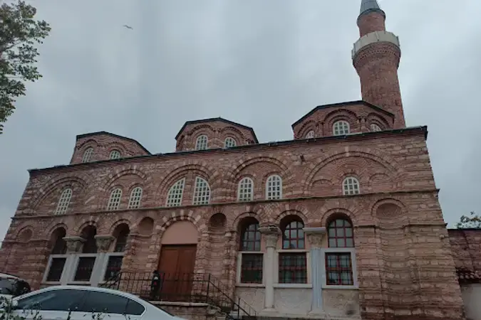 İstanbul Fatih Molla Şemsettin Gürani Cami kapak görseli