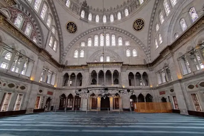 İstanbul Fatih Nuruosmaniye Cami kapak görseli