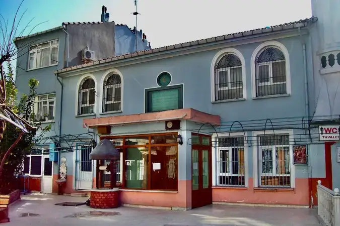 İstanbul Fatih Şehremini Caferağa Cami kapak görseli