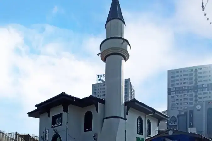 İstanbul Gaziosmanpaşa Mehmet Zahid Kotku Cami kapak görseli