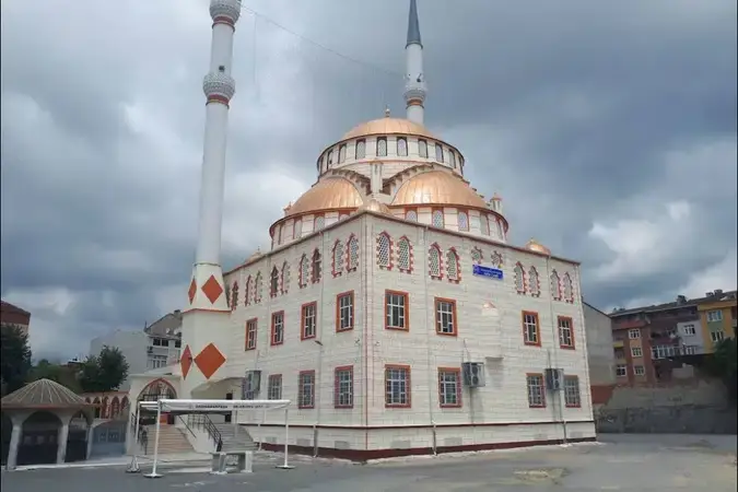İstanbul Gaziosmanpaşa Fatih Cami kapak görseli