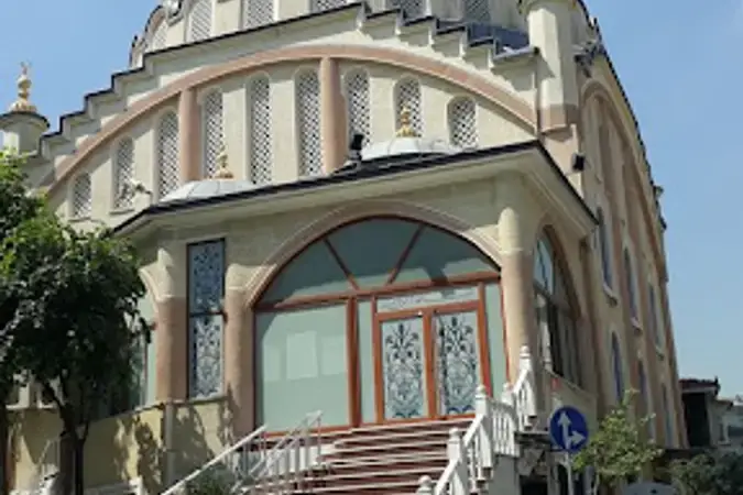 İstanbul Gaziosmanpaşa Gönenli Mehmet Efendi Cami (Evladı Fatihan Cami) kapak görseli