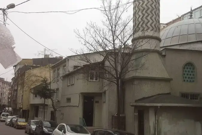 İstanbul Gaziosmanpaşa Hacı Hüseyin Cami kapak görseli