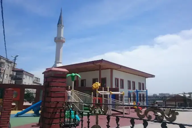 İstanbul Gaziosmanpaşa Hilal Cami kapak görseli