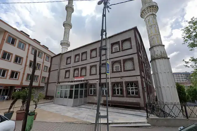 İstanbul Gaziosmanpaşa Paşa Cami kapak görseli