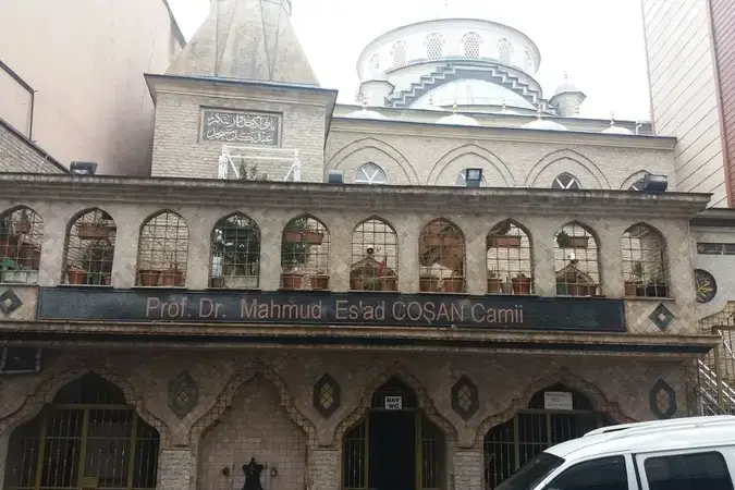 İstanbul Gaziosmanpaşa Profesör Mahmut Esat Coşan Cami kapak görseli