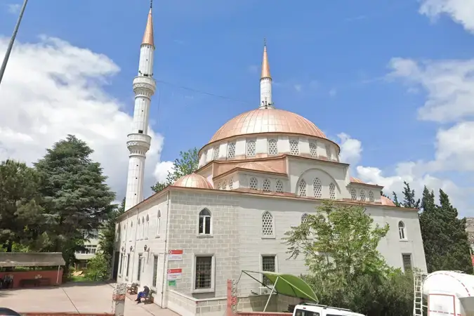 İstanbul Gaziosmanpaşa Validesuyu Cami kapak görseli
