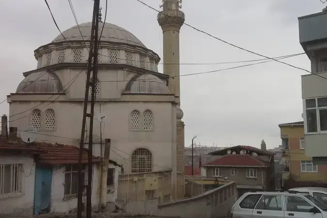 İstanbul Gaziosmanpaşa Yenidoğan Cami kapak görseli