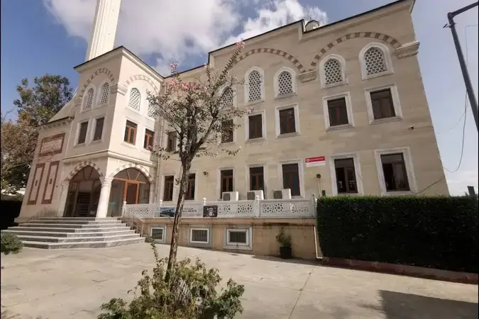 İstanbul Güngören Güngören (Köyiçi) Merkez Cami kapak görseli